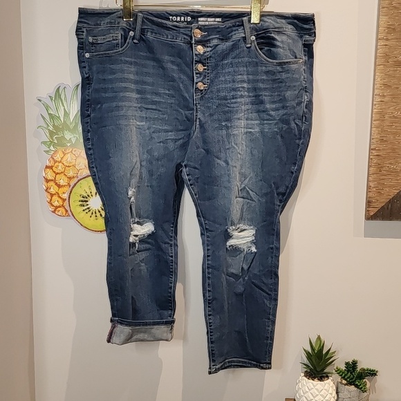 Torrid - 24 Short, Perfect Skinny Ankle Stretch Mid-Rise Jean in "Upstate" Blue  - Picture 2 of 13